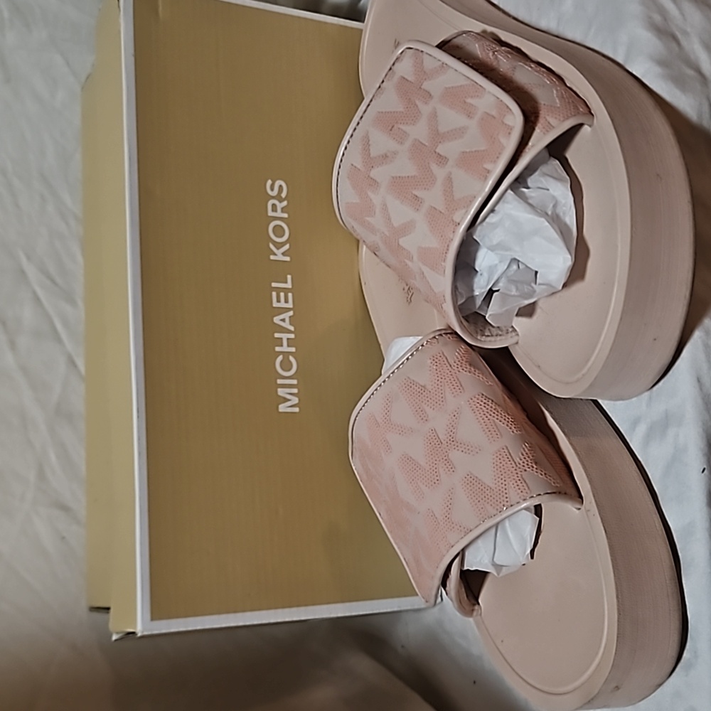 MK Platform Cushion Sandal (Slip on)